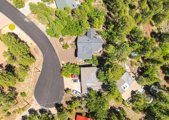 Deck & Scenic Views: A-frame